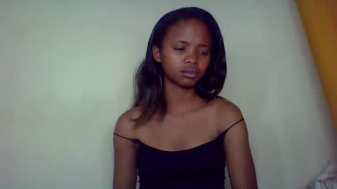 kamillah69 online show from 11.22.25