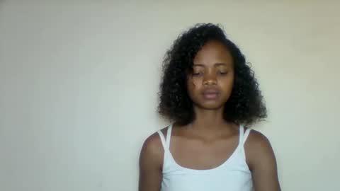 kamillah69 online show from 12.16.25