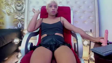 Snapshot of kamilo_gx chatting on 10.01.25 KAMI online show from 10.01.25