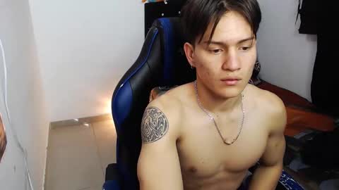 Snapshot of kanekixxxhot chatting on 10.02.25 andres online show from 10.02.25