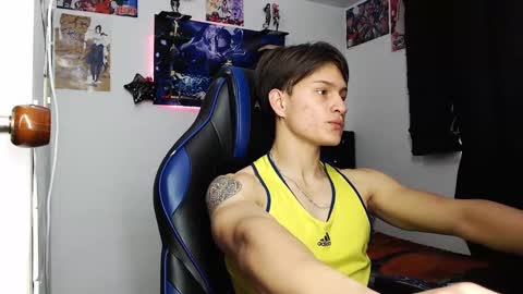 Snapshot of kanekixxxhot chatting on 10.16.25 andres online show from 10.16.25