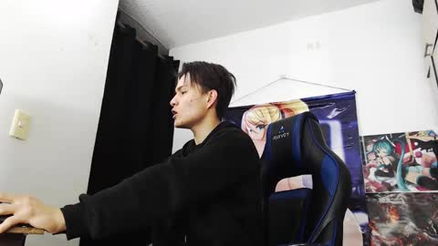 Snapshot of kanekixxxhot chatting on 11.07.25 andres online show from 11.07.25