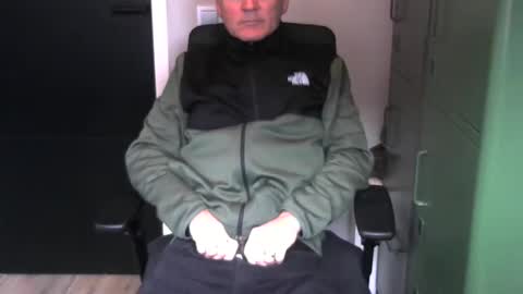 Snapshot of kapitein_rob chatting on 12.19.24 Robbie online show from 12.19.24