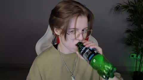 Karen online show from 03.19.26