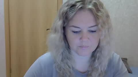 karennelsonx online show from 10.17.25