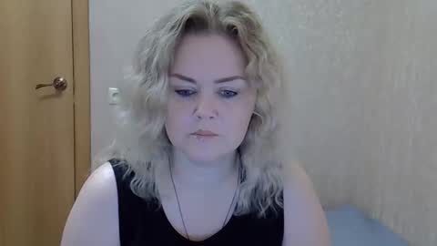 karennelsonx online show from 11.24.25