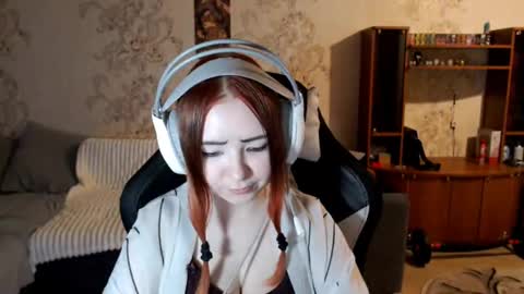 Lisa Backler online show from 09.21.25