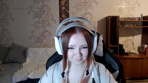 Lisa Backler online show from 09.26.25