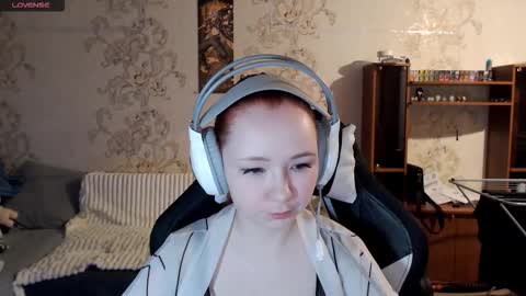 Lisa Backler online show from 11.07.25