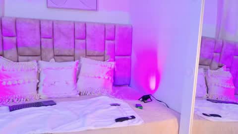 kariina_wong online show from 11.28.25