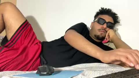 karim03larbi online show from 01.18.25