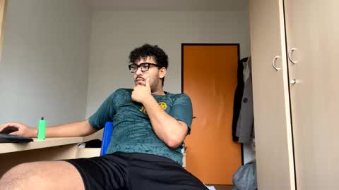 karim03larbi online show from 02.28.25