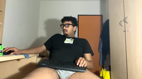 karim03larbi online show from 03.06.25