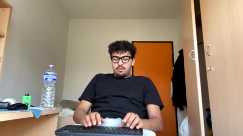 karim03larbi online show from 03.07.25