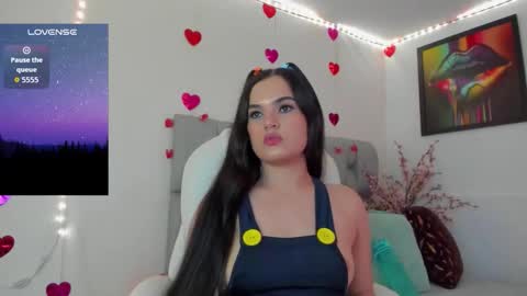 Snapshot of karin_grey69 chatting on 10.03.25 Karin online show from 10.03.25