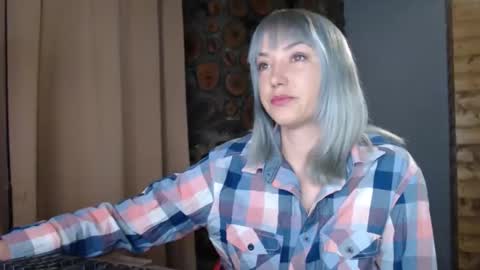 Snapshot of karina_fun chatting on 12.19.25 karina online show from 12.19.25