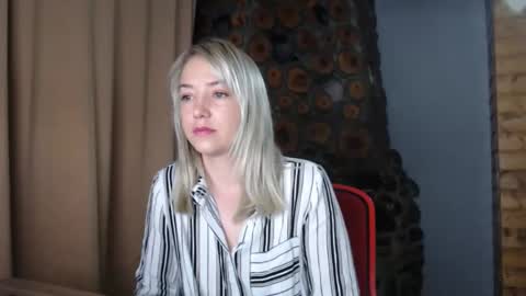 Snapshot of karina_fun chatting on 02.16.26 karina online show from 02.16.26