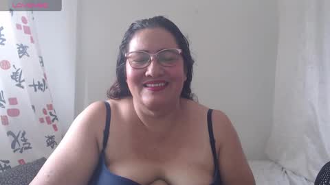 Snapshot of karina_turbay chatting on 10.04.25 Karina online show from 10.04.25