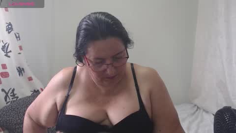 Snapshot of karina_turbay chatting on 10.05.25 Karina online show from 10.05.25