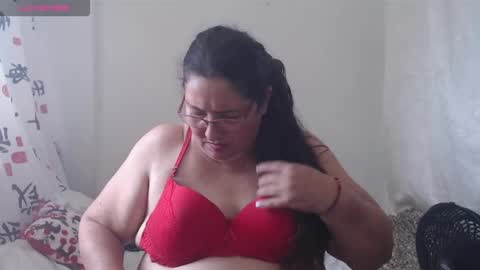 Snapshot of karina_turbay chatting on 10.25.25 Karina online show from 10.25.25