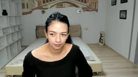 Karina online show from 11.11.25