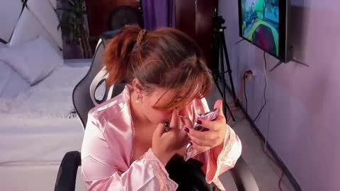 karinasanchezz online show from 09.17.25