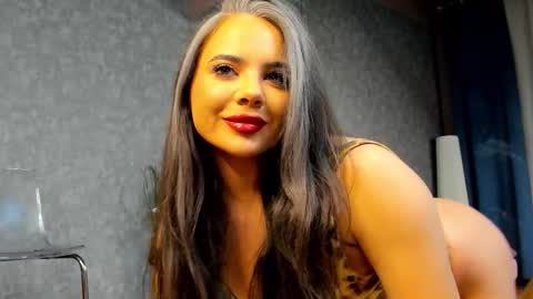 KarinaSparks online show from 01.11.26