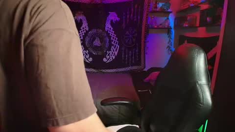 Snapshot of kariozzz chatting on 10.06.25 call me kai 3 online show from 10.06.25