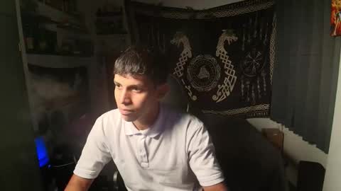 Snapshot of kariozzz chatting on 11.04.25 call me kai 3 online show from 11.04.25