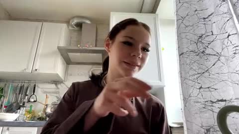 Snapshot of karissatrulove chatting on 07.15.26 Leya online show from 07.15.26