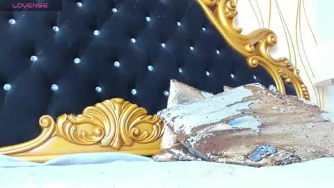 KARISSIA online show from 01.04.25