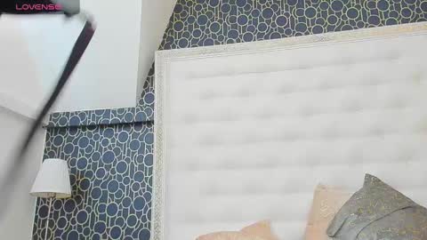 KARISSIA online show from 01.15.25