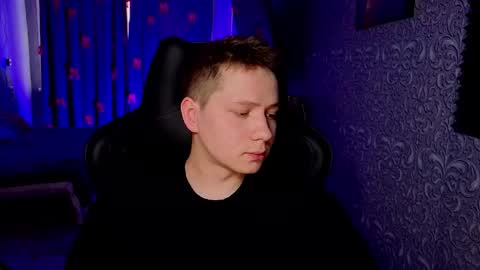 Snapshot of karl_night_ chatting on 02.25.26 karl night online show from 02.25.26