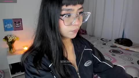 Ill be on at sunday see u Lynn  Could u help me to reach 100 Thmbs upp plssss   Independent girl 3 online show from 02.20.25