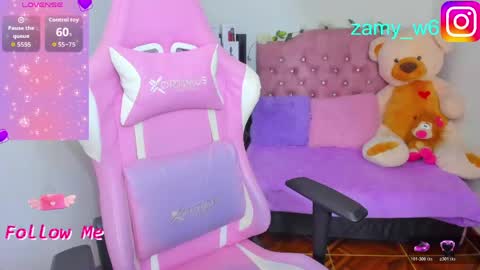 Snapshot of karla_cutee1 chatting on 04.27.26 karla online show from 04.27.26