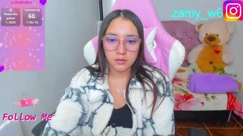 Snapshot of karla_cutee1 chatting on 05.15.26 karla online show from 05.15.26