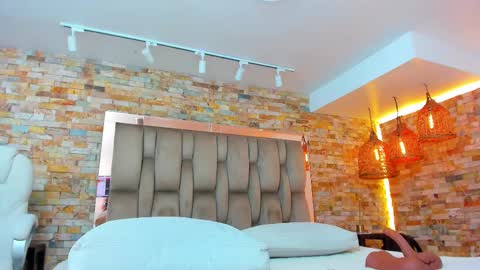 Snapshot of karla_dunn chatting on 09.27.25 Karla online show from 09.27.25