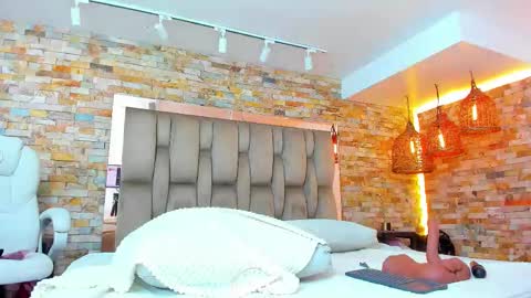 Snapshot of karla_dunn chatting on 09.30.25 Karla online show from 09.30.25