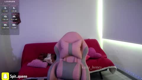 Snapshot of karla_honey_ chatting on 09.10.25 Karla online show from 09.10.25