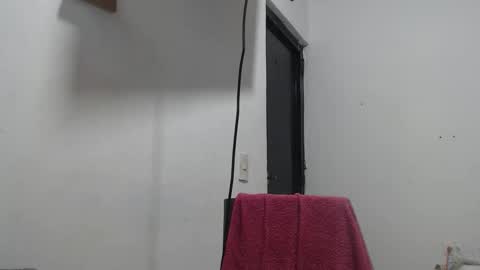 Snapshot of karla_lov2 chatting on 10.10.25 karla_lov2 online show from 10.10.25