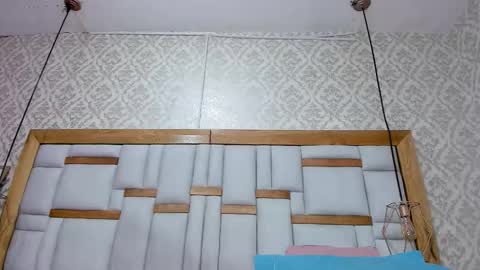 karolina  online show from 10.27.25