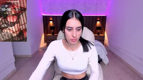 Karlaa  online show from 11.18.25