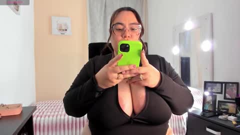 Snapshot of karlaalane chatting on 02.25.26 Karla Lane online show from 02.25.26