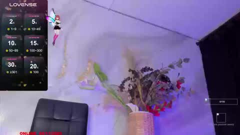 Snapshot of karlaebony_ts chatting on 11.08.25 KARLA online show from 11.08.25