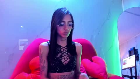 karlaslutskinny__ online show from 10.08.25