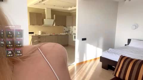 Snapshot of karlenegries chatting on 10.01.25 Olivia online show from 10.01.25