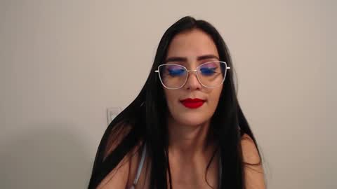 Snapshot of karlota_hank chatting on 01.11.25 Karlis online show from 01.11.25