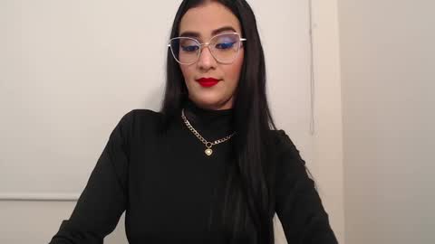 Snapshot of karlota_hank chatting on 01.15.25 Karlis online show from 01.15.25