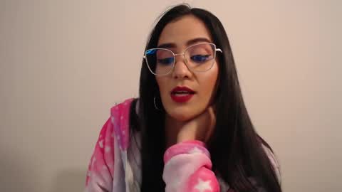 Snapshot of karlota_hank chatting on 01.18.25 Karlis online show from 01.18.25