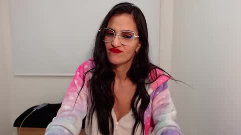 Snapshot of karlota_hank chatting on 01.25.25 Karlis online show from 01.25.25